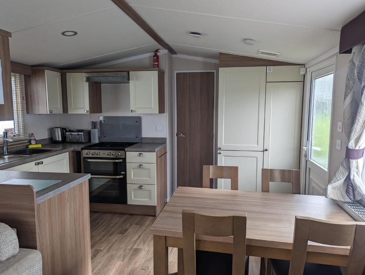 Swift Holidays At Combe Haven Holiday Park Hastings Exterior photo