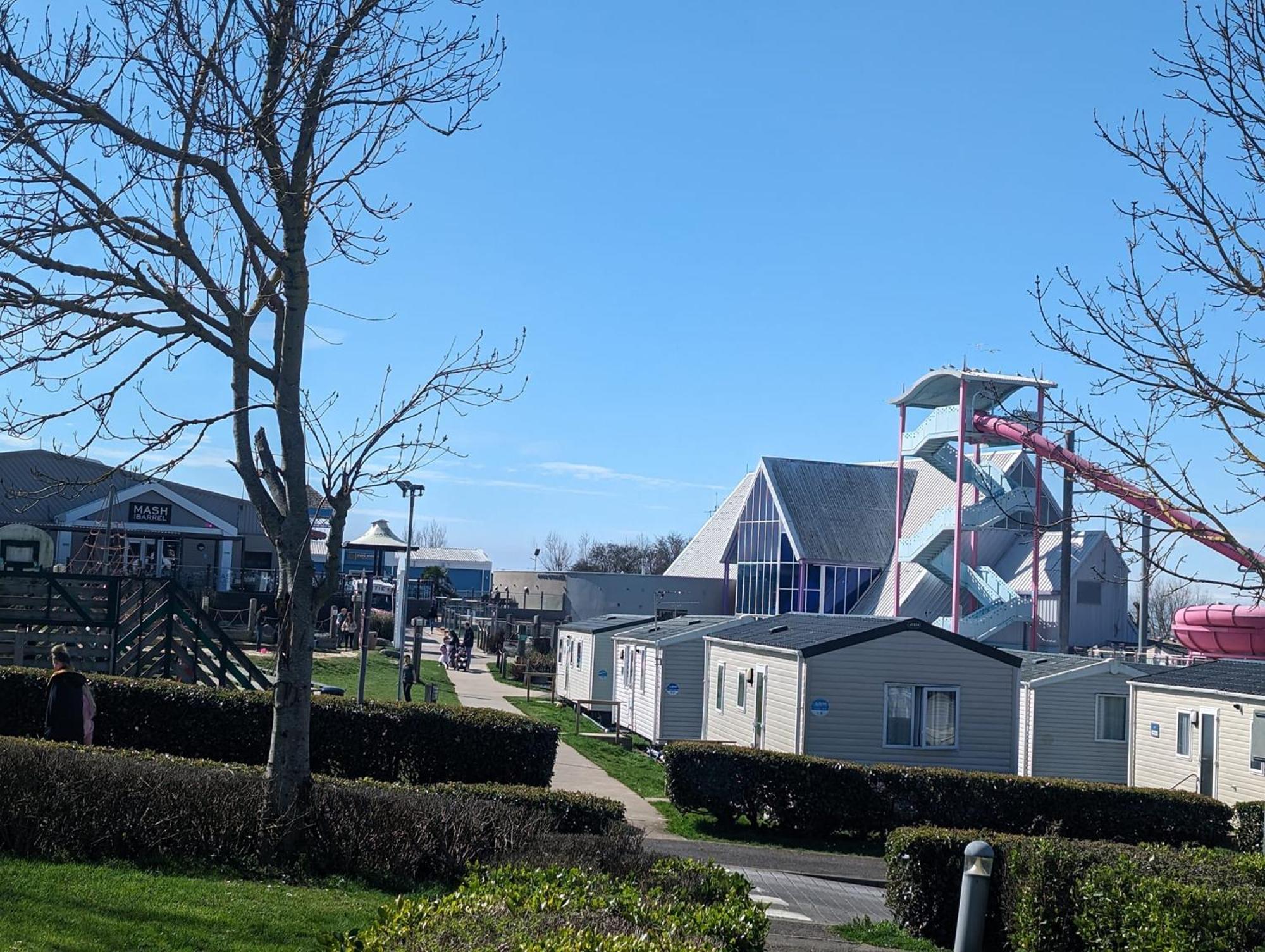 Swift Holidays At Combe Haven Holiday Park Hastings Exterior photo